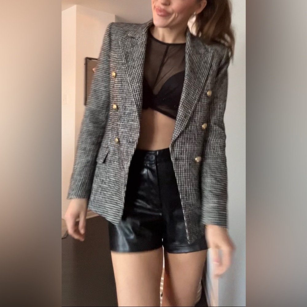 Mesh back zipper sleeveless crop top